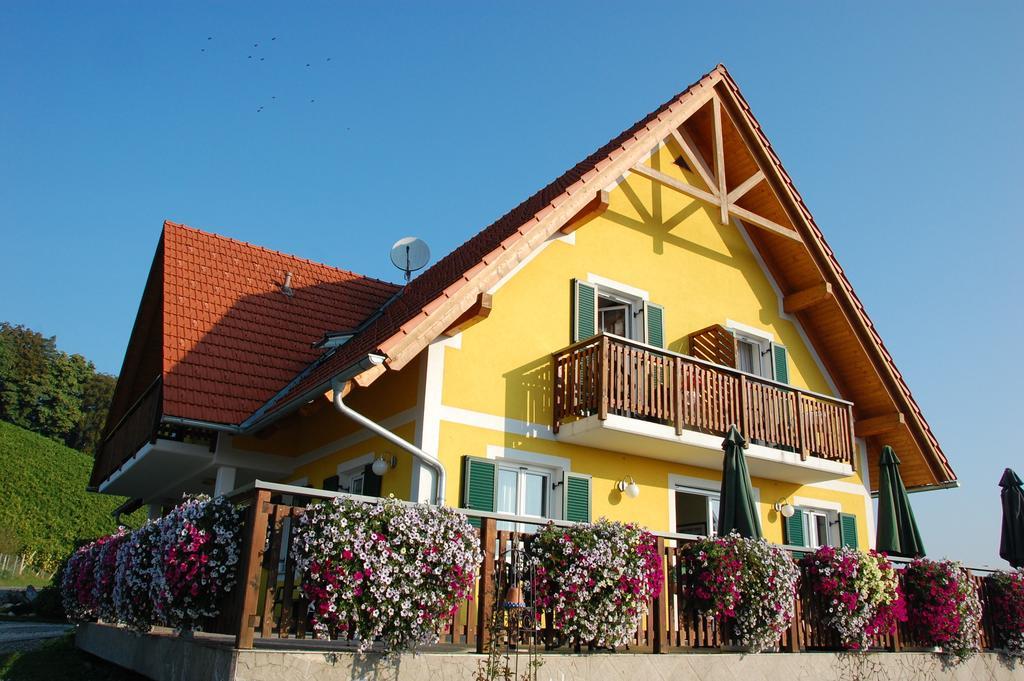 Weingut-Gaestehaus Birnstingl Gamlitz Ruang foto